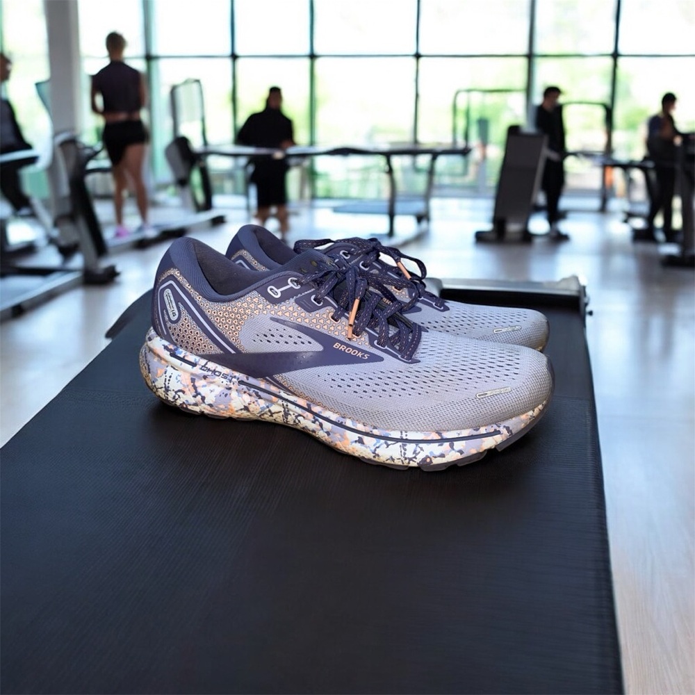 Brooks Womens Ghost 14 Shoes Womens Size 10 Purple Running Sneakers 1203561B490